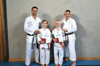 Glückliche Karate-Kids