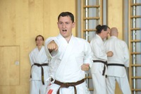 Ein Meilenstein auf dem Karate-Weg – Jakob Pachtrog besteht die Prüfung zum 1. Dan