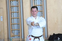 Ein Meilenstein auf dem Karate-Weg – Jakob Pachtrog besteht die Prüfung zum 1. Dan