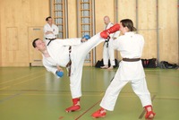 Ein Meilenstein auf dem Karate-Weg – Jakob Pachtrog besteht die Prüfung zum 1. Dan